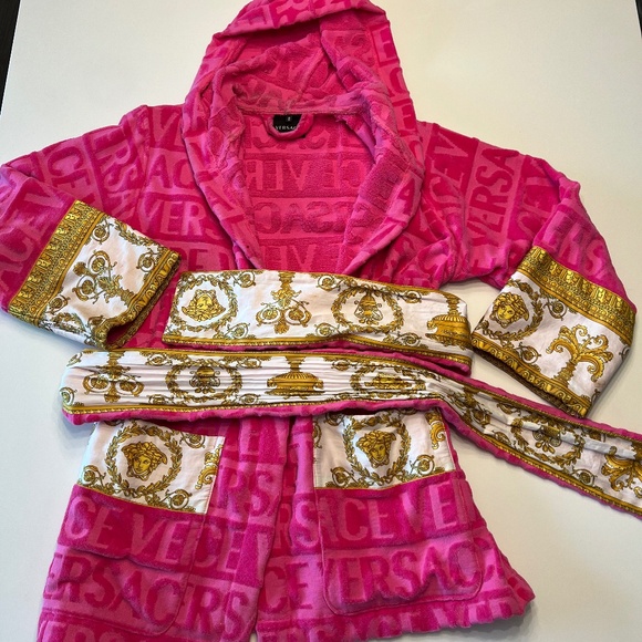 Versace robe - Picture 1 of 6